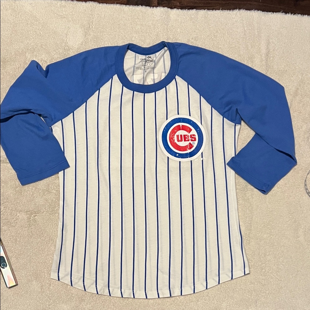 (3 for $30) Blue and White Striped 3/4 Sleeve Raglan Tee